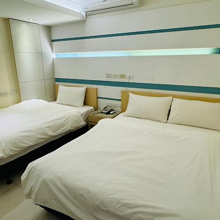 Kiwi Express Hotel - Kaohsiung Station Esterno foto