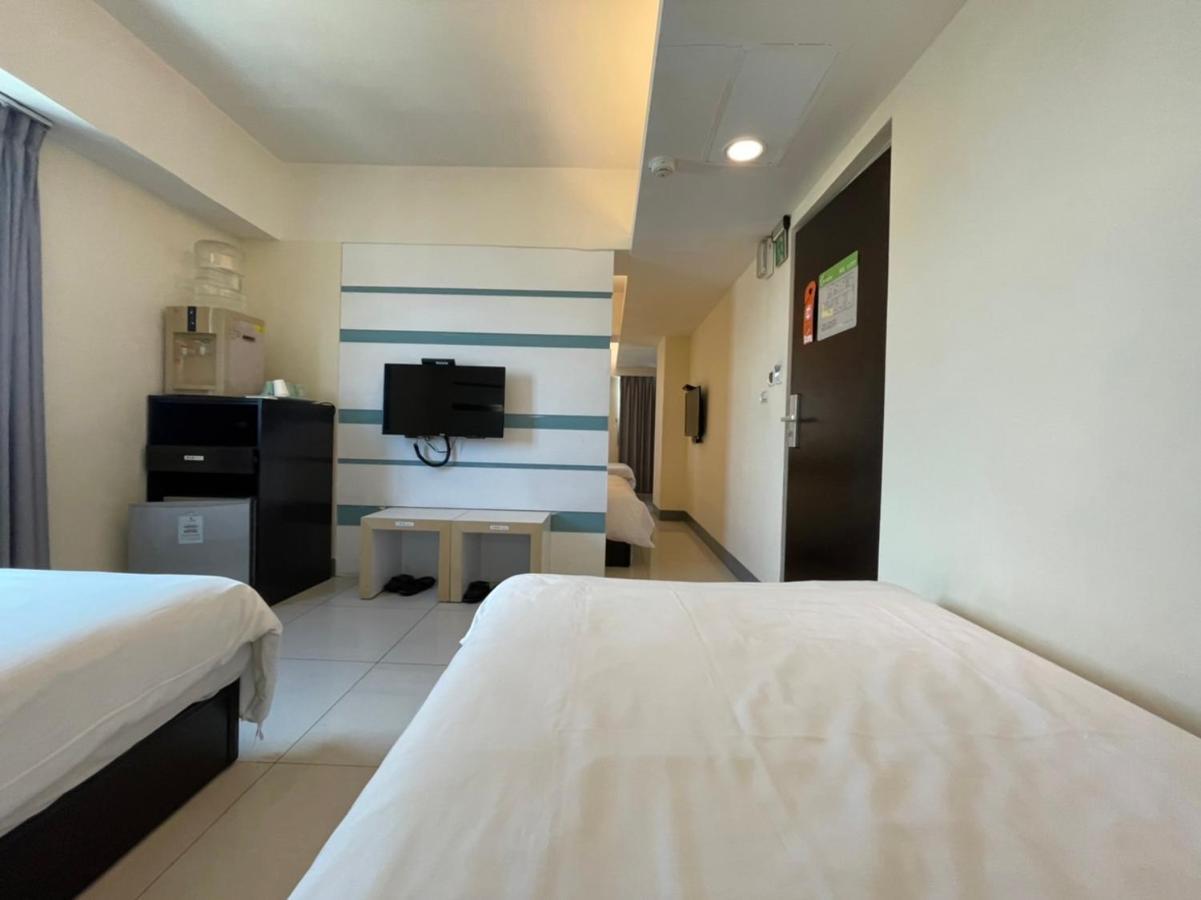 Kiwi Express Hotel - Kaohsiung Station Esterno foto