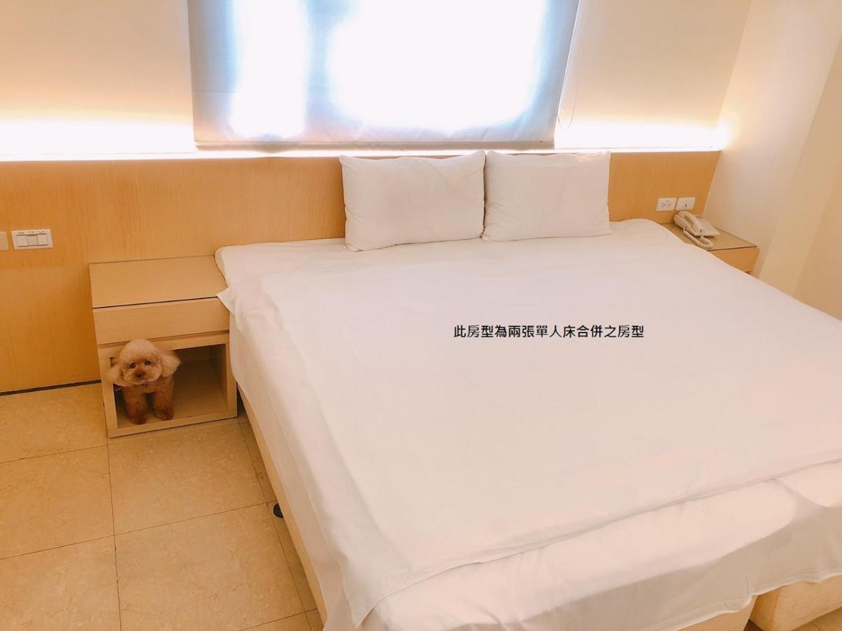 Kiwi Express Hotel - Kaohsiung Station Esterno foto