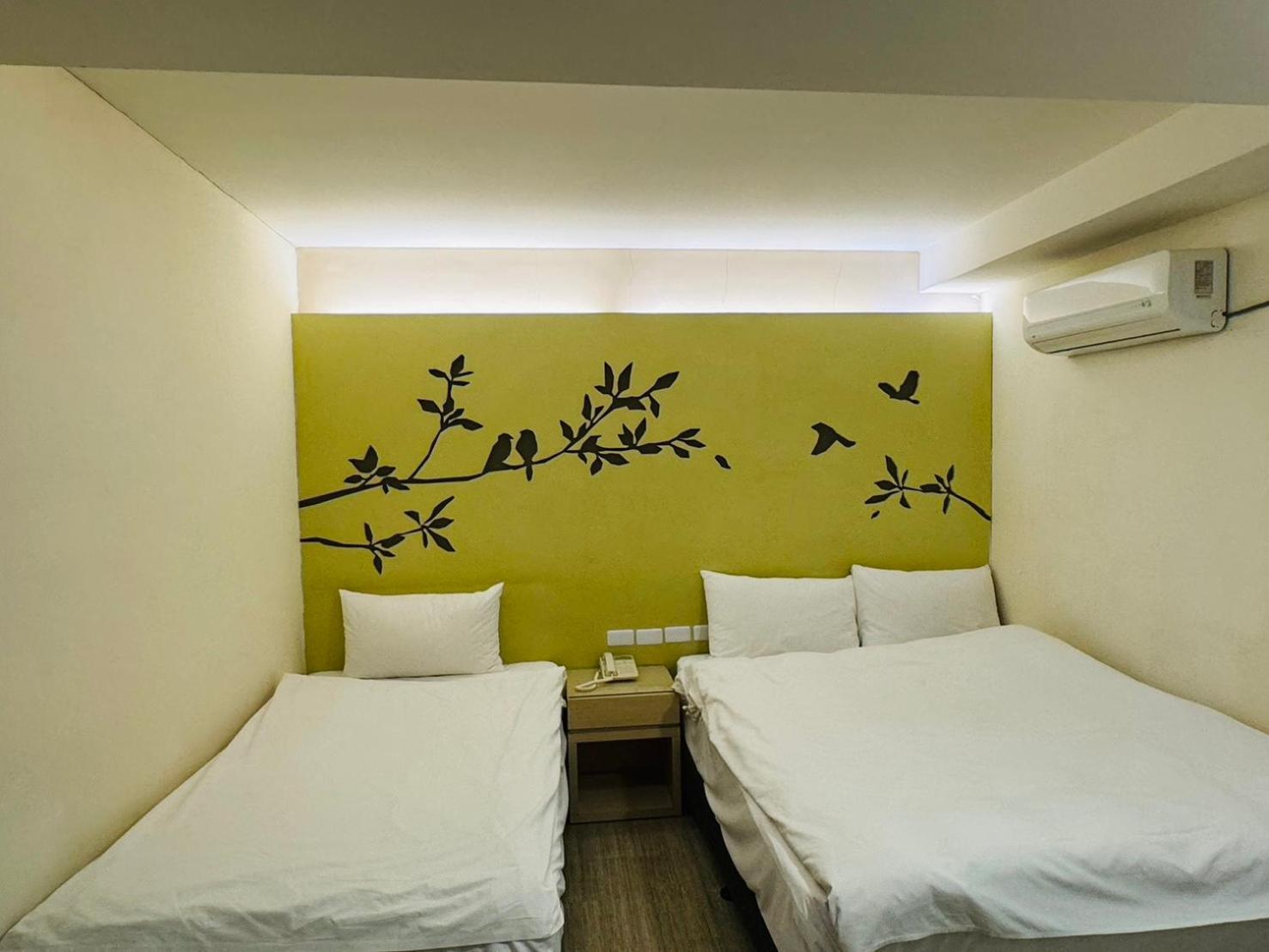 Kiwi Express Hotel - Kaohsiung Station Esterno foto