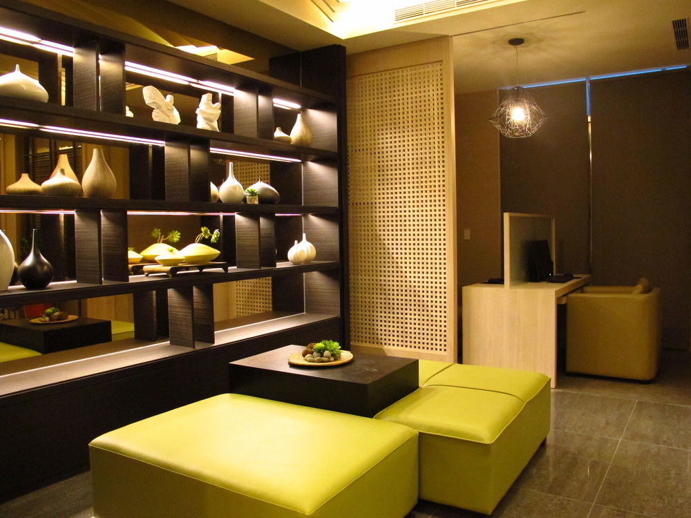 Kiwi Express Hotel - Kaohsiung Station Esterno foto