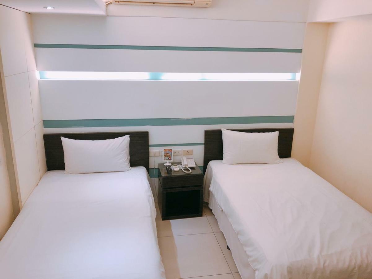 Kiwi Express Hotel - Kaohsiung Station Esterno foto
