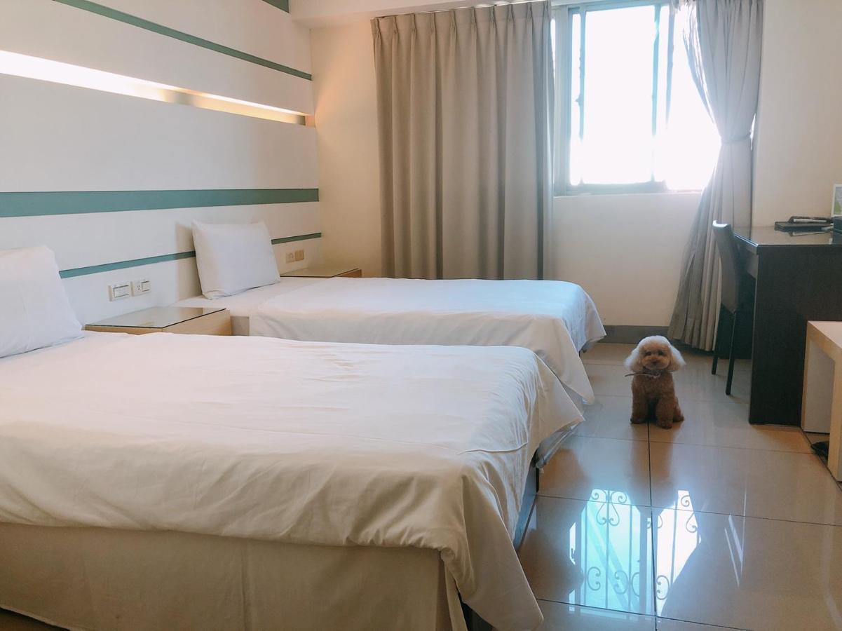 Kiwi Express Hotel - Kaohsiung Station Esterno foto